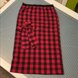 Custom Made Skirt/Bow Set (used)